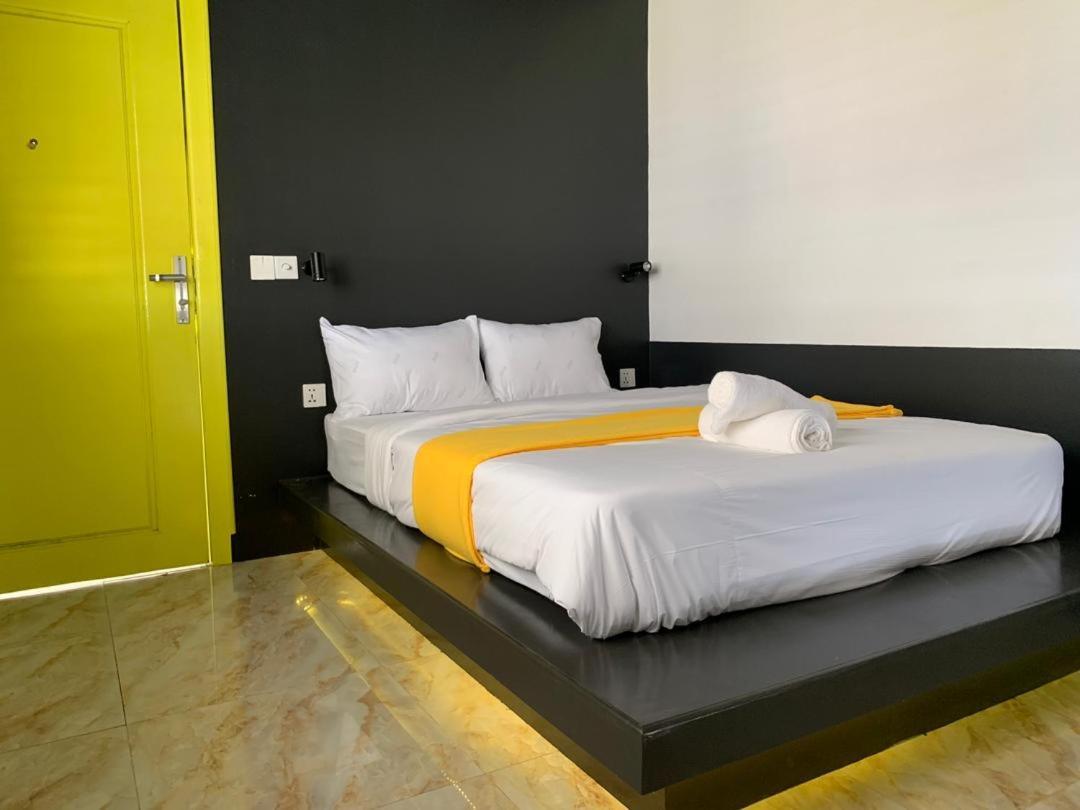 The Hive Hotel Siem Reap Dış mekan fotoğraf