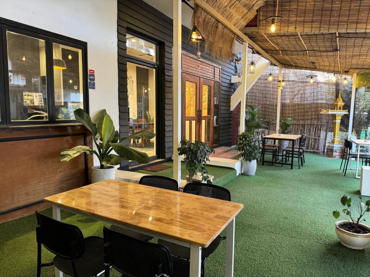 The Hive Hotel Siem Reap Dış mekan fotoğraf